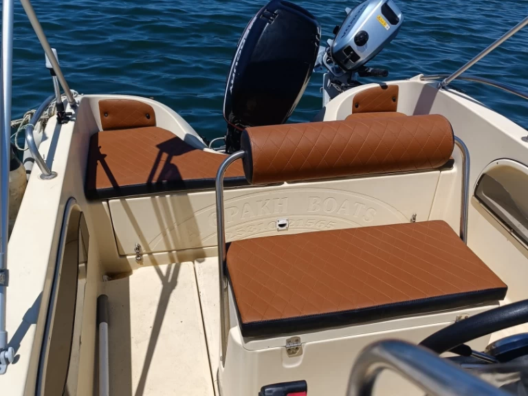 Hire Motorboat with or without skipper Athrakiboats Néa Moudhaniá