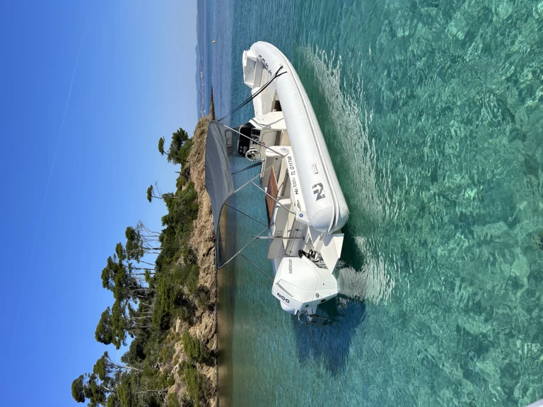 Hire a Nuova Jolly Nuova Jolly 700 Gapeau