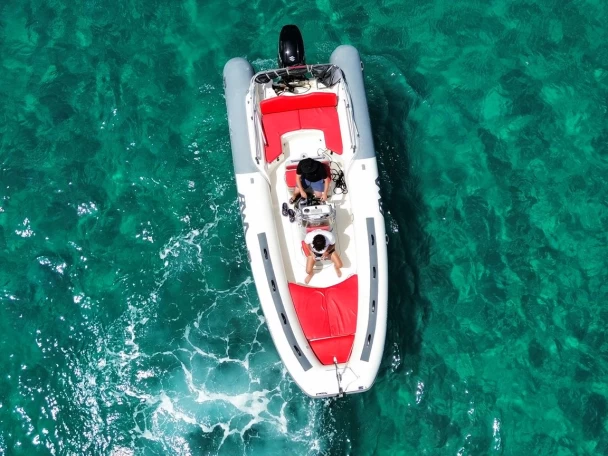 Hire RIB with or without skipper Bwa Gapeau