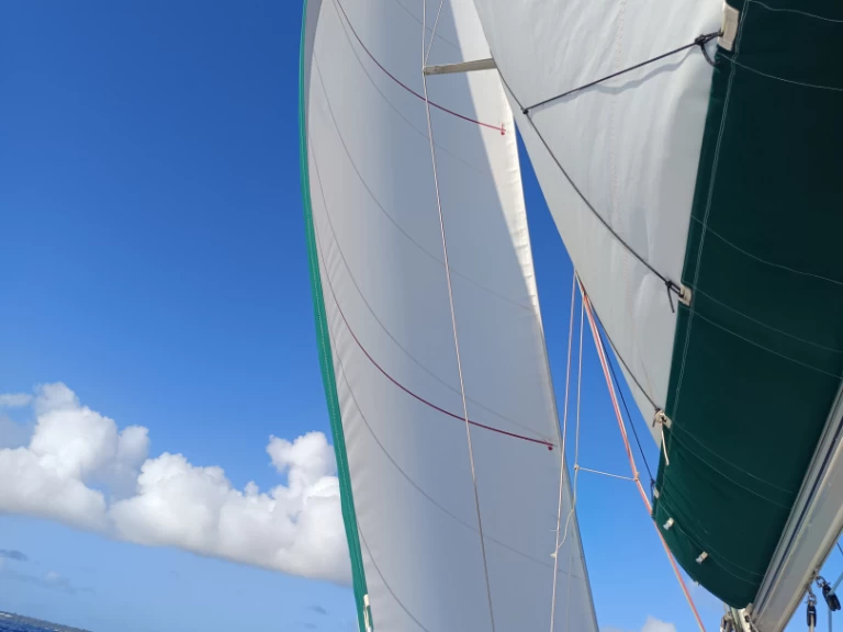 Sailboat to hire Saint-François at the best price