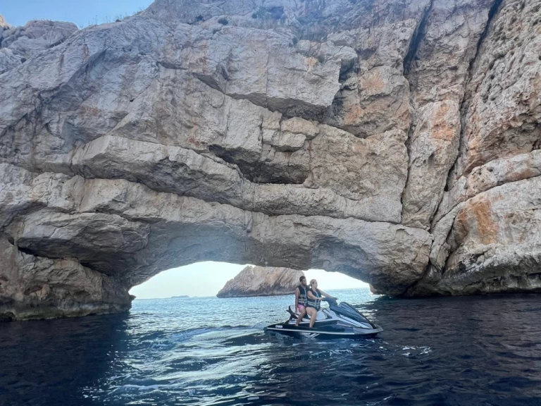 Charter a Yamaha Yamaha VX in Sant Antoni de Portmany on Samboat