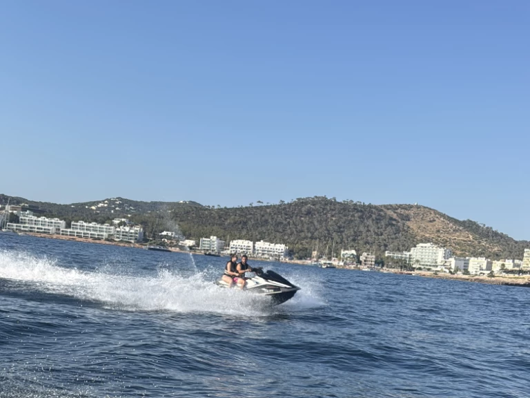 Jet ski hire in Sant Antoni de Portmany - Yamaha Yamaha VX