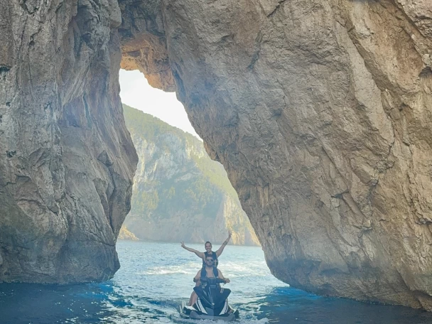 Hire Jet ski Yamaha with a boat licence