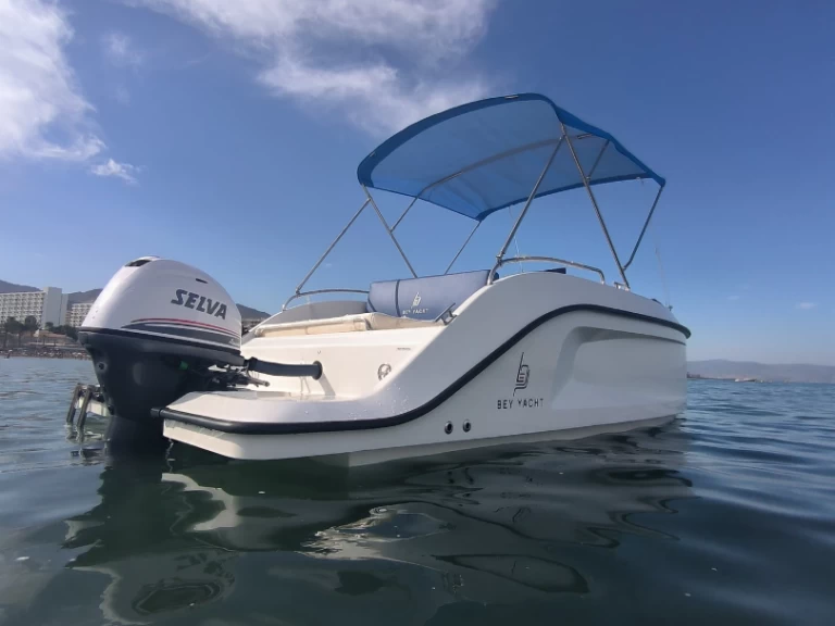 Yacht hire Puerto Marina Benalmadena cheap 18