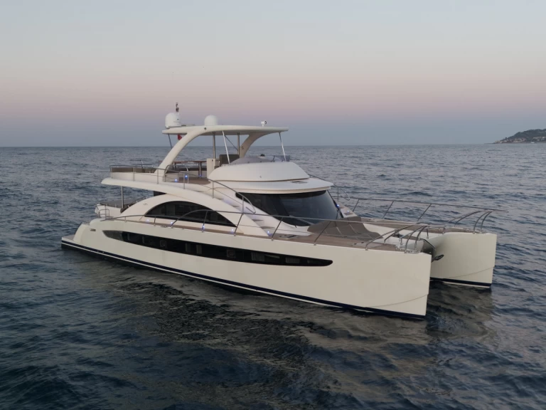 Yacht hire Port Hercule cheap 62