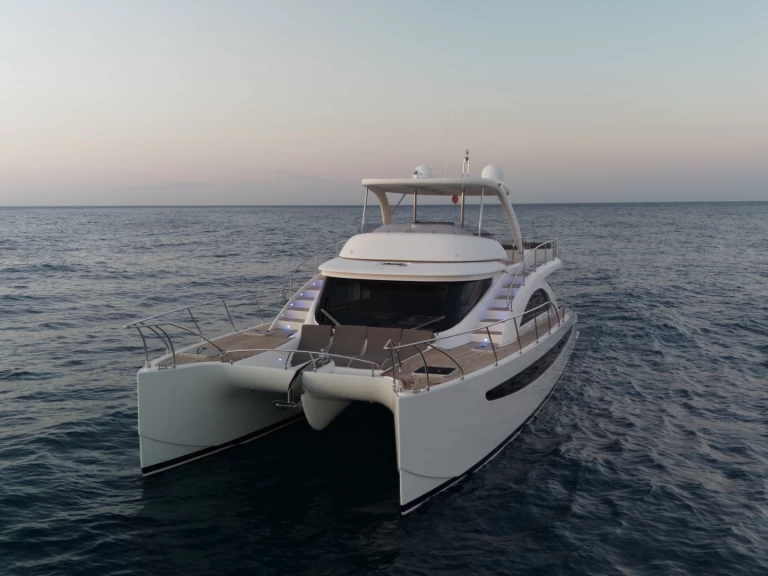 Yacht hire Port Hercule cheap 62