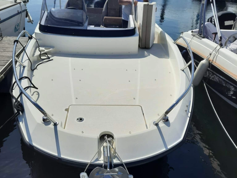 Motorboat hire in Argelès-sur-Mer - Quicksilver Activ 605 Sundeck