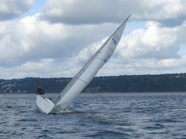Hire Sailboat Bénéteau with a boat licence