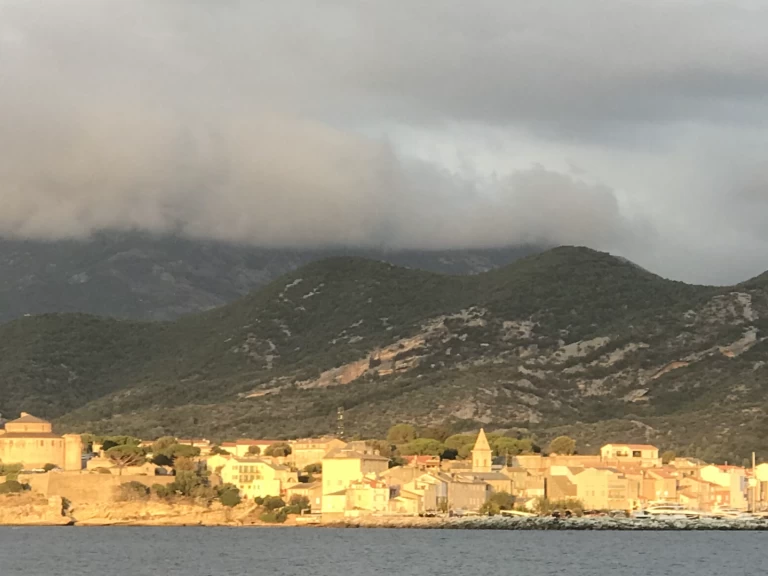 Yacht charter Saint-Florent - Jeanneau Sun Odyssey 40 DS on SamBoat