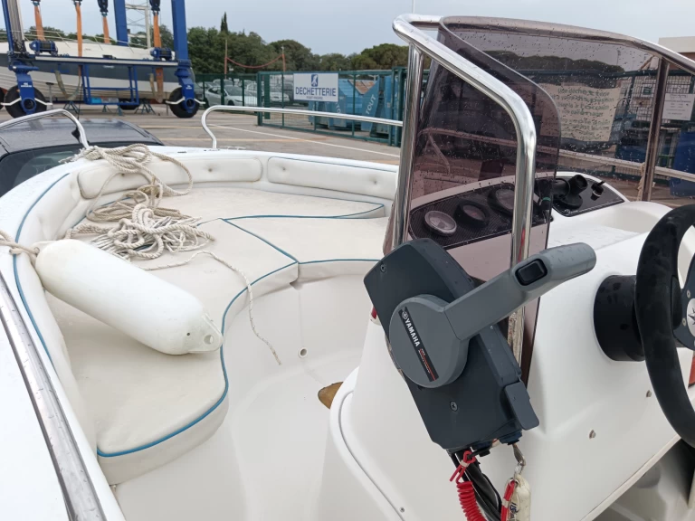 Charter a Ranieri Ranieri 500 Open in Argelès-sur-Mer on Samboat