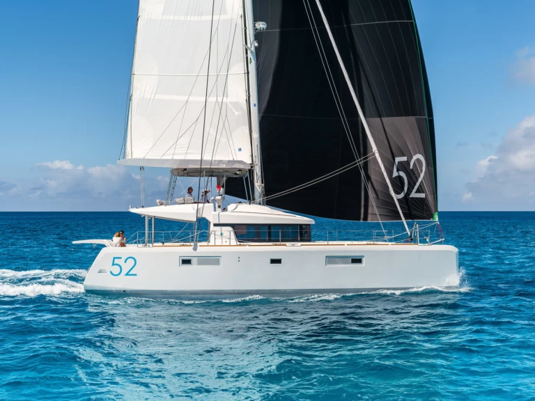 Yacht hire Palma de Mallorca cheap Lagoon 52 F
