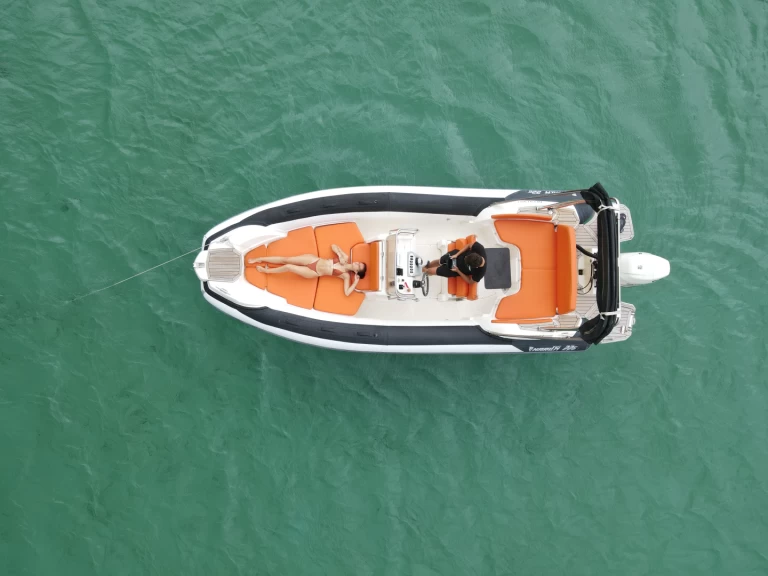 Hire RIB Marlin Boat with a boat licence