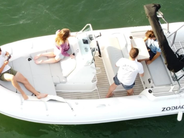 Yacht hire Arcachon cheap Medline 5.8