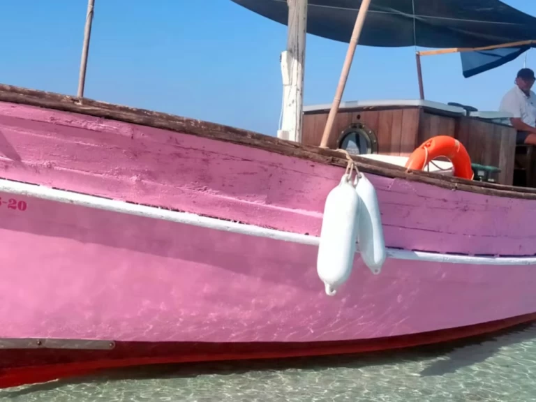 Motorboat hire in La Savina - Llaut Tradicional