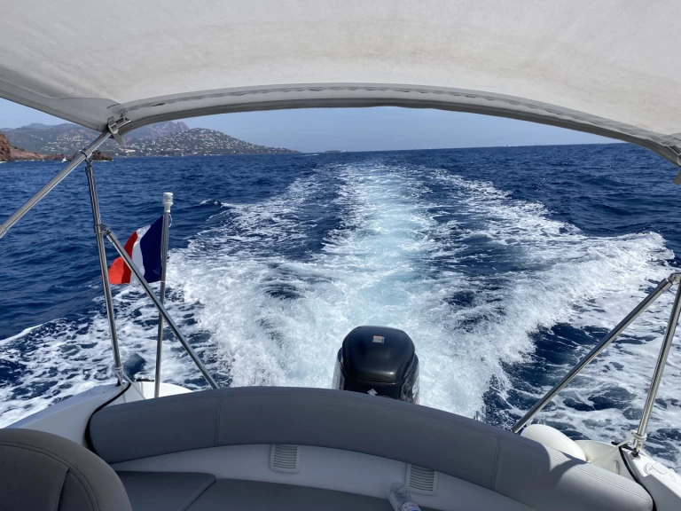 Yacht charter Mandelieu-la-Napoule - Bénéteau Flyer 650 Sun Deck on SamBoat