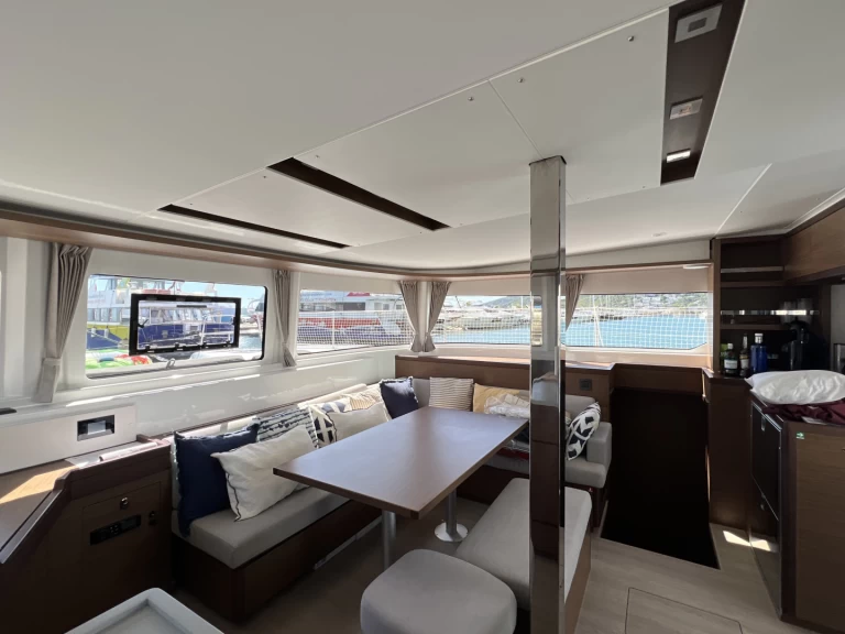 Catamaran hire in Sant Antoni de Portmany - Lagoon Lagoon 46