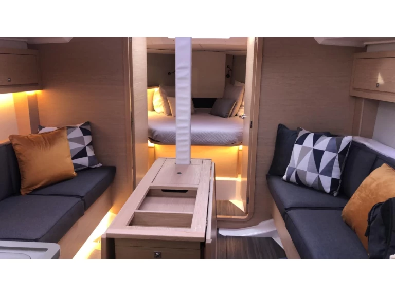 Yacht hire Sant Antoni de Portmany cheap Dufour 37