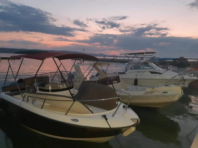 Yacht hire Biograd na Moru cheap 20 DECK