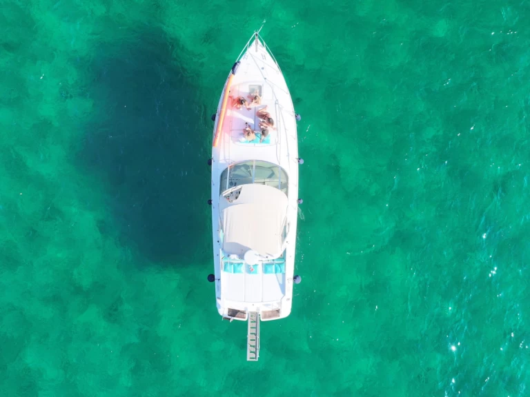 Hire a Squalo Squalo 40 Porto Cesareo