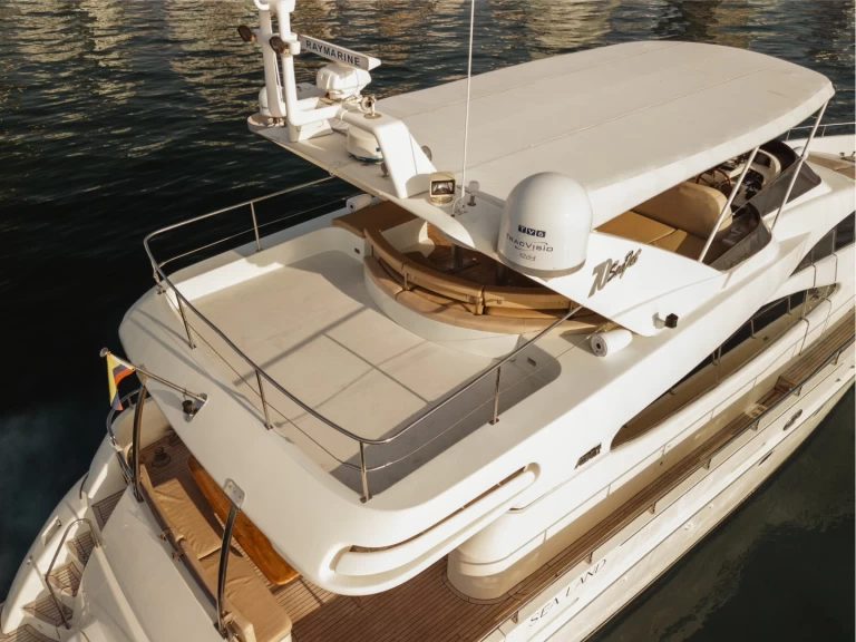 Yacht hire Cartagena cheap Azimut 70