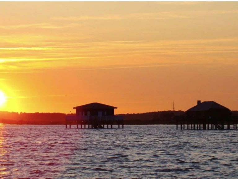 Hire a Capelli Tempest 626 Arcachon