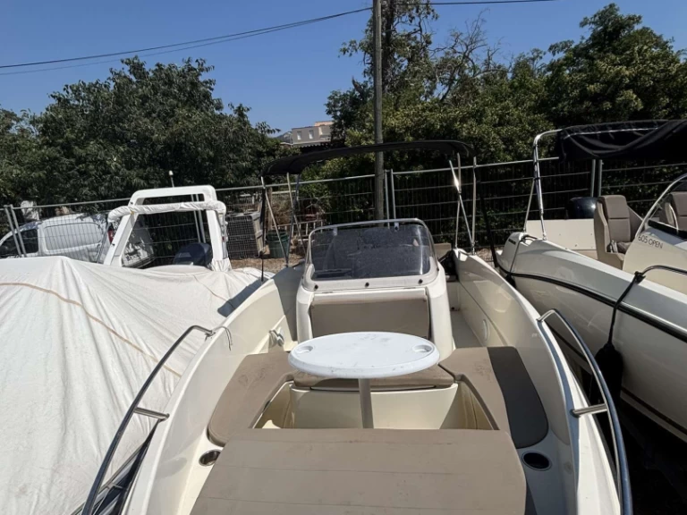 Charter a Quicksilver Activ 555 Open in Marseille on Samboat