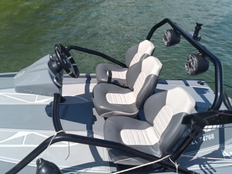 AWASH sport charter bareboat or skippered in  Aix-les-Bains