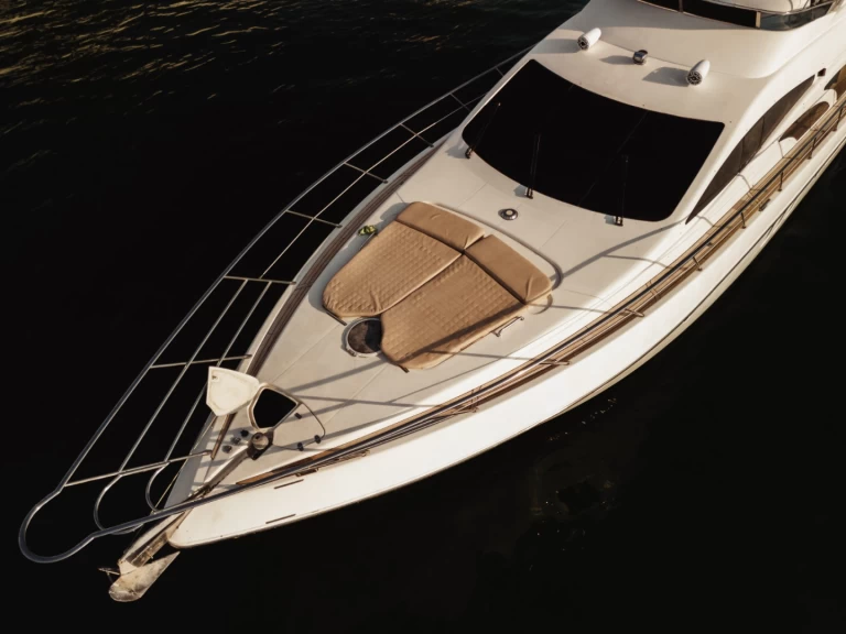 Hire Luxury Yacht with or without skipper Azimut Cartagena