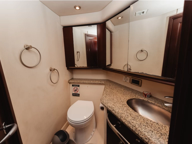 Hire a Sea Ray 58 Cartagena