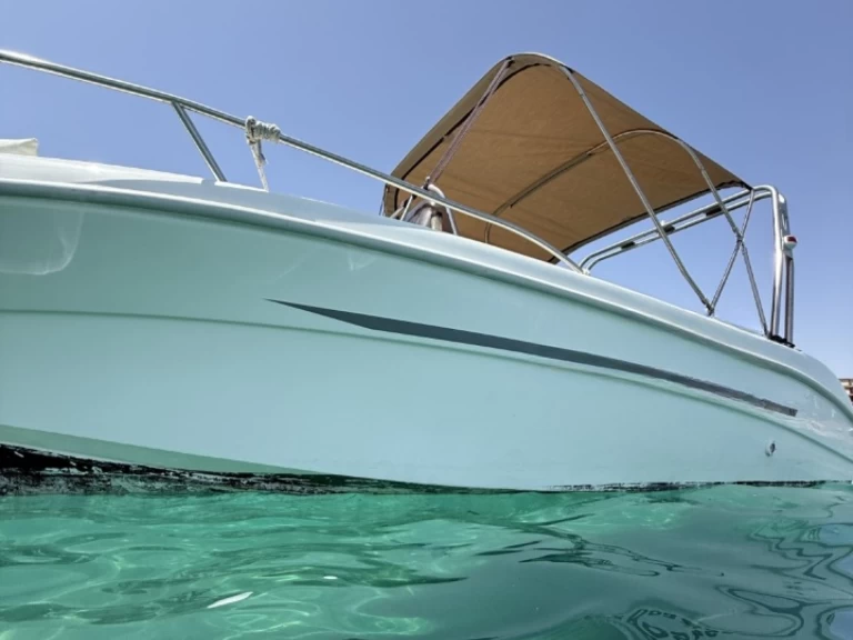 Motorboat hire in Alicante - Sessa Marine Key Largo 23