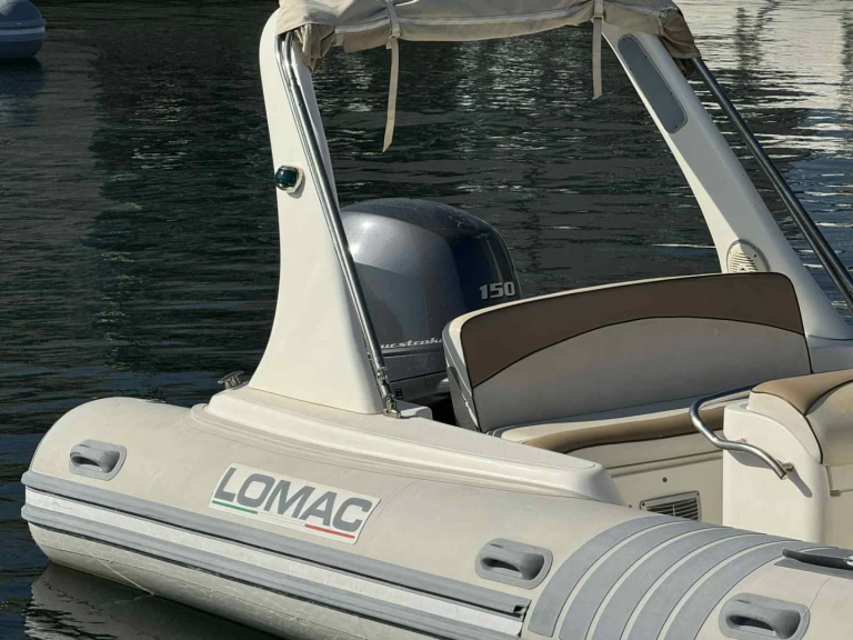 Yacht hire Hyères cheap Lomac 710 IN