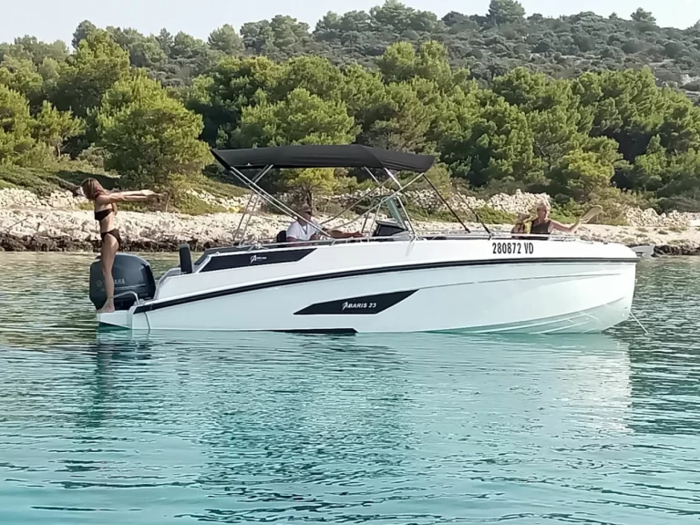 Hire a Arrow Arabis 23 Arrow Arabis 23 Trogir