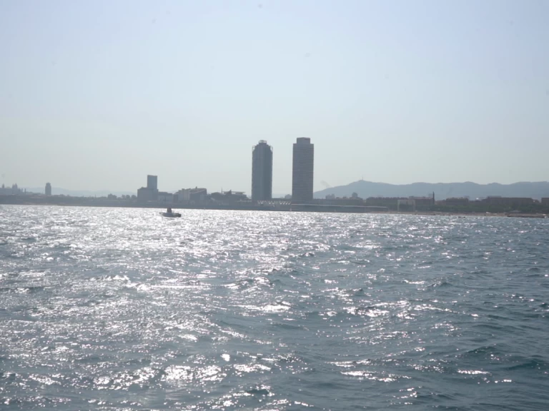 Hire Sailboat Dresport S.A with a boat licence