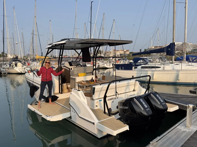 Yacht hire Port Bourgenay cheap Flyer 9