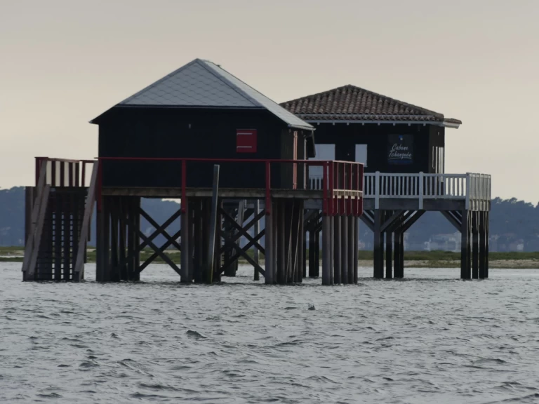 Motorboat hire in Arcachon - Bayliner E21