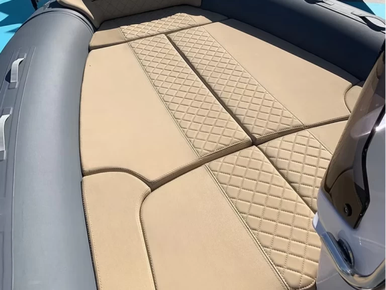 Hire RIB Salpa with a boat licence