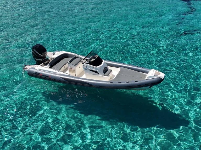 Hire a Lomac Adrenalina 7.5 Saint-Florent