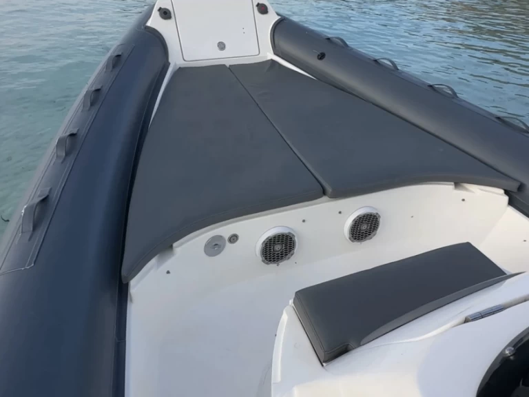 Hire RIB with or without skipper Lomac Saint-Florent