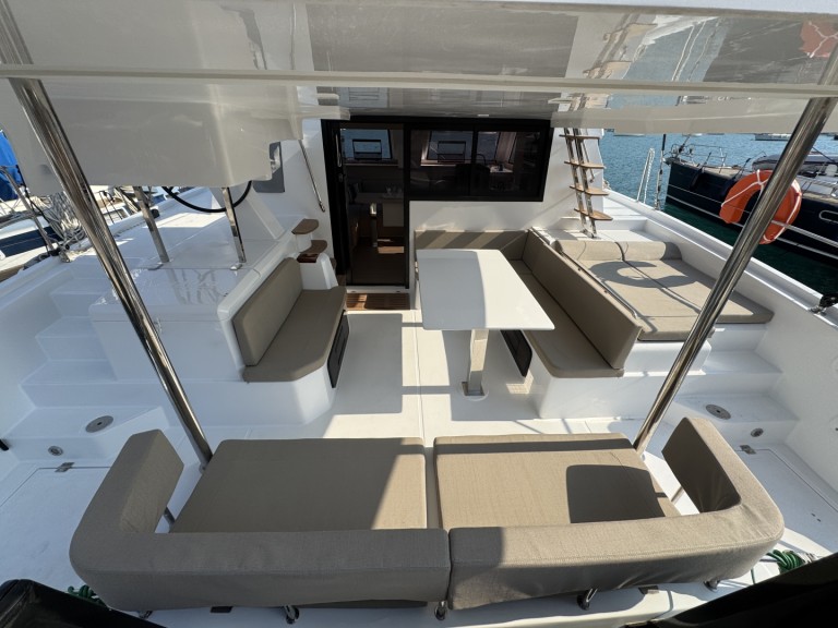 Hire Catamaran with or without skipper Aventura Alimos