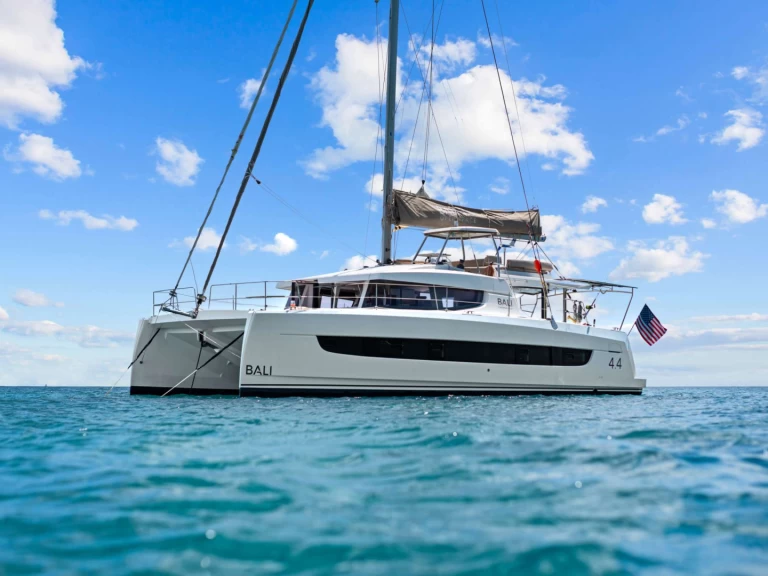 Hire Luxury Yacht with or without skipper Bali U.S. Virgin Islands