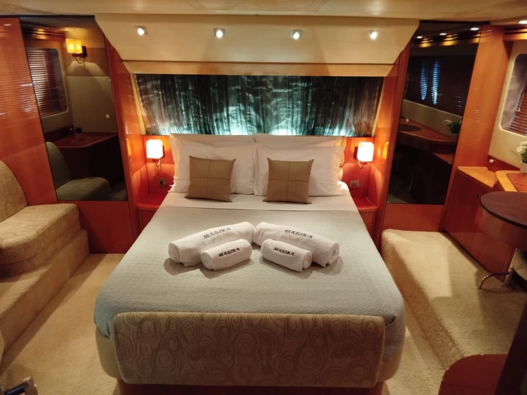 Yacht charter Alimos - Sealine Sealine T60 on SamBoat