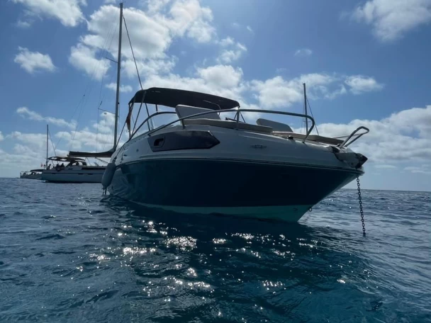 Hire Motorboat with or without skipper Bayliner Palma de Mallorca