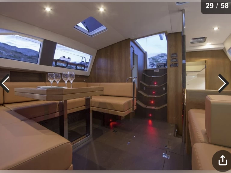 Sailboat to hire Durrës District at the best price