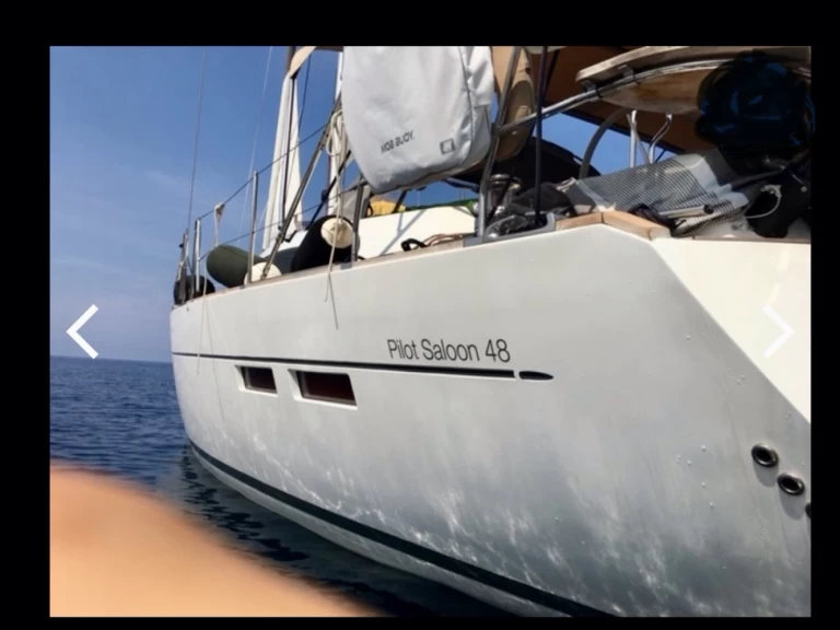 Hire Sailboat Wauquiez with a boat licence