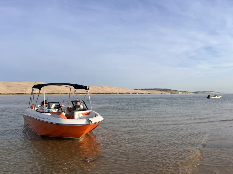 Charter a Bayliner E21 in Arcachon on Samboat