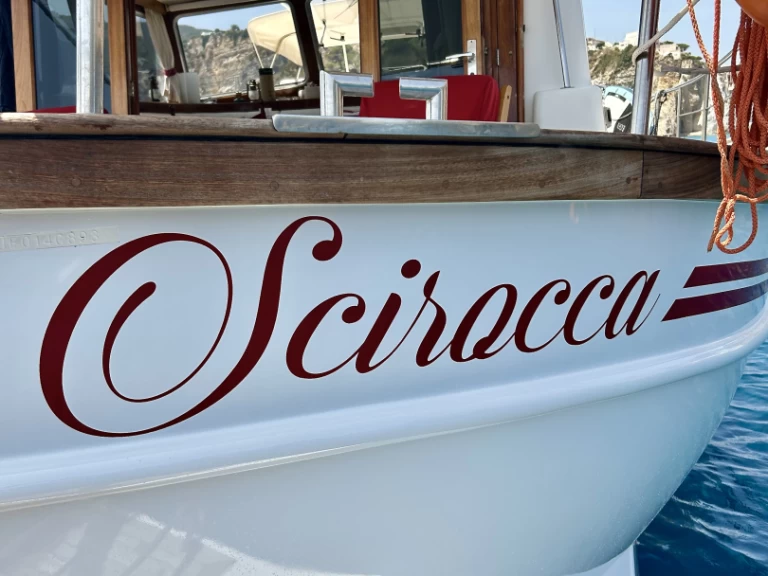 Charter a Menorquin-Yachts Menorquin 150 in Ponza on Samboat