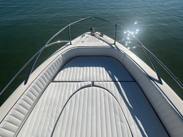 Hire Motorboat Mano Marine with a boat licence