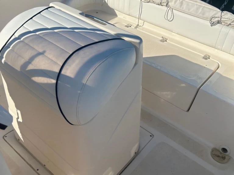 Motorboat to hire Porto San Giorgio at the best price