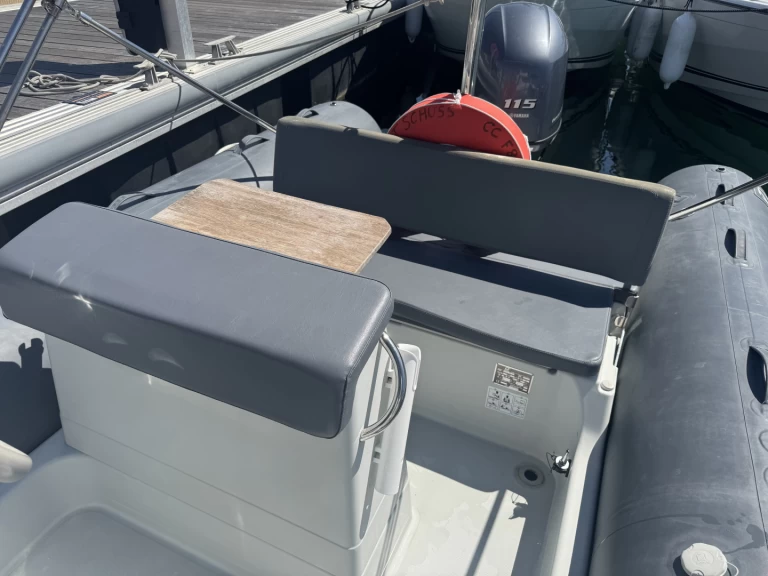 Hire RIB with or without skipper Zodiac Port la Forêt