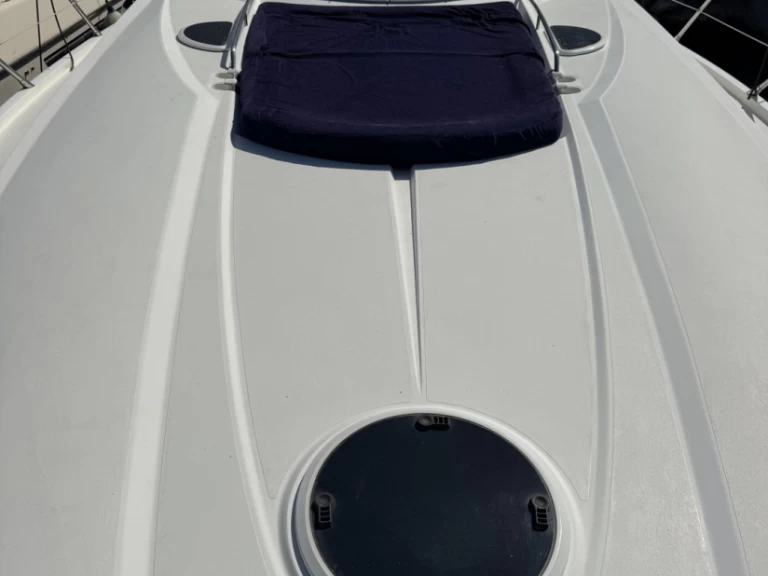Motorboat hire in Roquebrune-Cap-Martin - Sunseeker Portofino 53